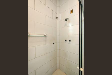 Apartamento para alugar com 127m², 3 quartos e 1 vaga Apartamento para alugar com 127m², 3 quartos e 1 vagaBanheiro Corredor