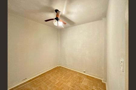 Apartamento para alugar com 118m², 3 quartos e sem vaga