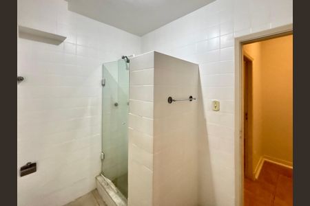 Apartamento para alugar com 118m², 3 quartos e sem vaga