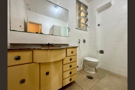 Apartamento para alugar com 118m², 3 quartos e sem vaga