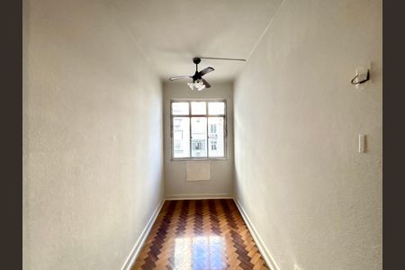 Apartamento para alugar com 118m², 3 quartos e sem vaga