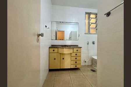 Apartamento para alugar com 118m², 3 quartos e sem vaga