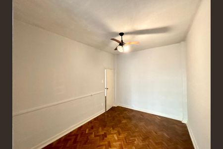 Apartamento para alugar com 118m², 3 quartos e sem vaga