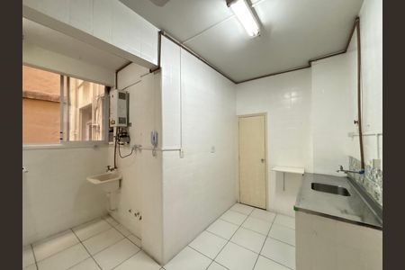 Apartamento para alugar com 118m², 3 quartos e sem vaga