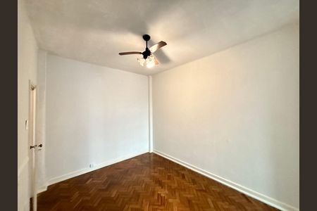 Apartamento para alugar com 118m², 3 quartos e sem vaga