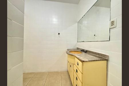 Apartamento para alugar com 118m², 3 quartos e sem vaga