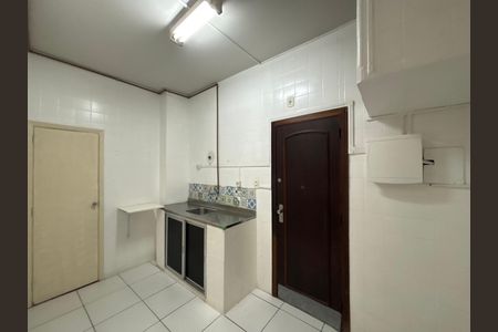 Apartamento para alugar com 118m², 3 quartos e sem vaga