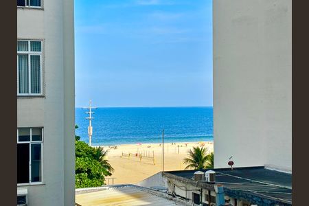 Apartamento para alugar com 118m², 3 quartos e sem vaga