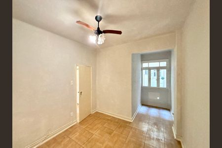 Apartamento para alugar com 118m², 3 quartos e sem vaga