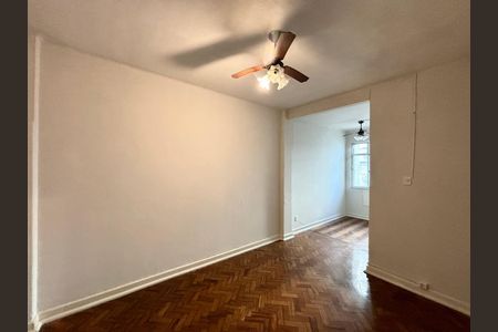 Apartamento para alugar com 118m², 3 quartos e sem vaga