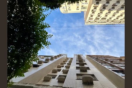 Apartamento para alugar com 118m², 3 quartos e sem vaga