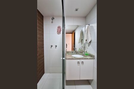 Apartamento à venda com 96m², 3 quartos e 1 vagaBanheiro Social