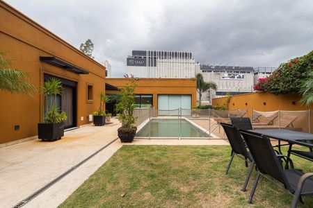 Casa à venda com 1588m², 3 quartos e 4 vagas
