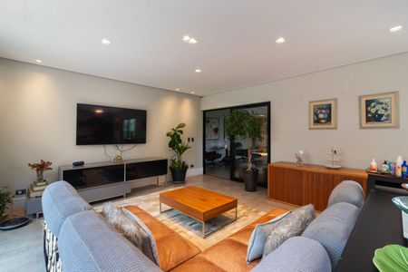 Casa à venda com 1588m², 3 quartos e 4 vagas