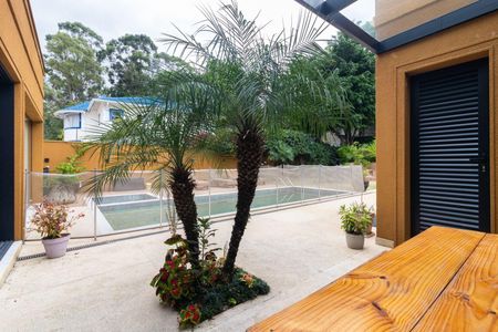 Casa à venda com 1588m², 3 quartos e 4 vagas