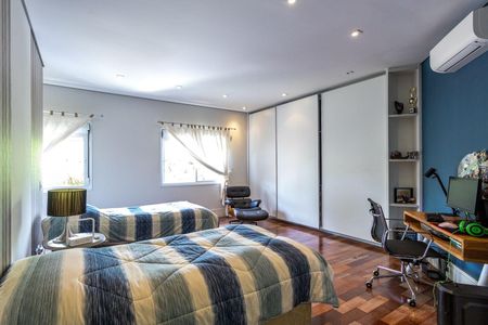 Casa à venda com 1100m², 4 quartos e 5 vagas