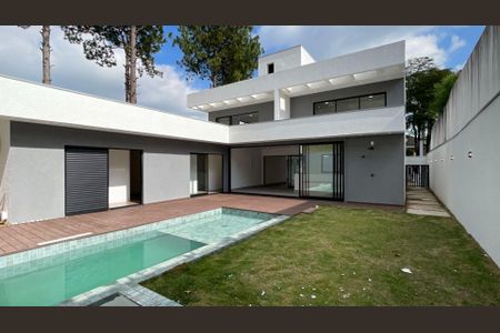 Casa à venda com 580m², 4 quartos e 4 vagas
