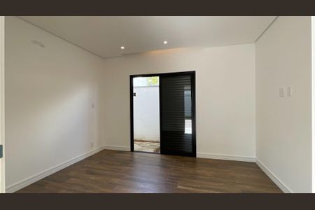 Casa à venda com 580m², 4 quartos e 4 vagas