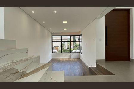 Casa à venda com 580m², 4 quartos e 4 vagas