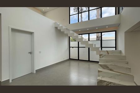 Casa à venda com 580m², 4 quartos e 4 vagas