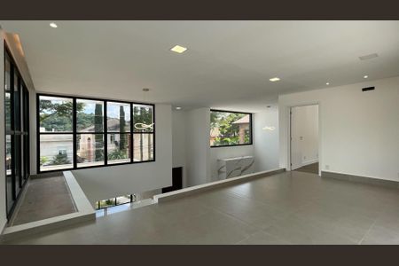 Casa à venda com 580m², 4 quartos e 4 vagas