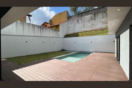 Casa à venda com 580m², 4 quartos e 4 vagas