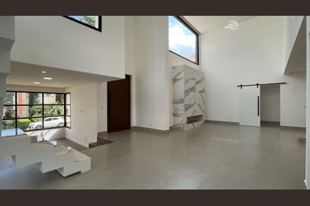 Casa à venda com 580m², 4 quartos e 4 vagas