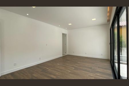 Casa à venda com 580m², 4 quartos e 4 vagas