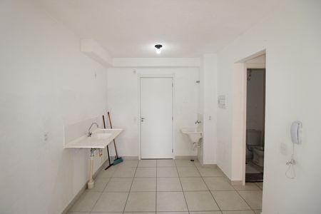 Sala - Cozinha de apartamento para alugar com 2 quartos, 30m² em Colônia (zona Leste), São Paulo