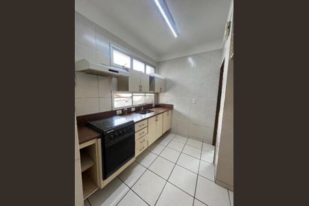 Apartamento para alugar com 120m², 3 quartos e 3 vagas Apartamento para alugar com 120m², 3 quartos e 3 vagasCozinha