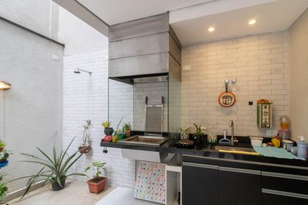 Casa à venda com 170m², 3 quartos e 3 vagas Casa à venda com 170m², 3 quartos e 3 vagasEspaço Gourmet