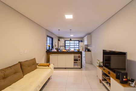 Casa à venda com 170m², 3 quartos e 3 vagas Casa à venda com 170m², 3 quartos e 3 vagasSala