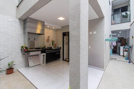 Casa à venda com 170m², 3 quartos e 3 vagas Casa à venda com 170m², 3 quartos e 3 vagasEspaço Gourmet