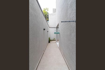 Casa à venda com 170m², 3 quartos e 3 vagas Casa à venda com 170m², 3 quartos e 3 vagasCorredor Lateral