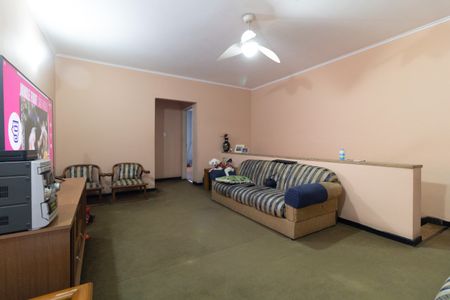 Casa à venda com 283m², 4 quartos e 4 vagasSala