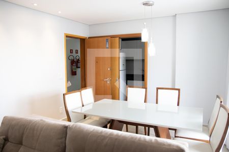 Sala de apartamento para alugar com 2 quartos, 76m² em Setor Oeste, Goiânia