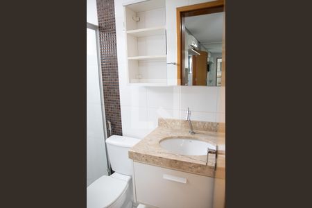 Apartamento para alugar com 76m², 2 quartos e 2 vagas Apartamento para alugar com 76m², 2 quartos e 2 vagasBanheiro da Suíte