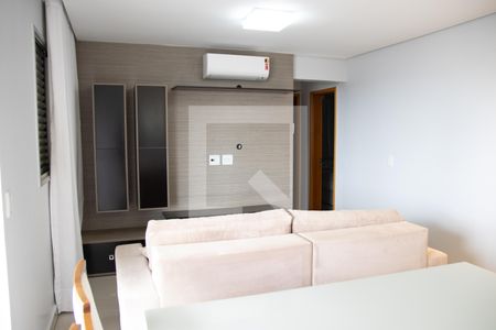 Sala de apartamento para alugar com 2 quartos, 76m² em Setor Oeste, Goiânia
