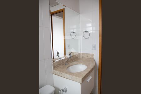 Apartamento para alugar com 76m², 2 quartos e 2 vagas Apartamento para alugar com 76m², 2 quartos e 2 vagasBanheiro