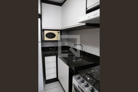 Apartamento para alugar com 76m², 2 quartos e 2 vagas Apartamento para alugar com 76m², 2 quartos e 2 vagasCozinha e Área de Serviço