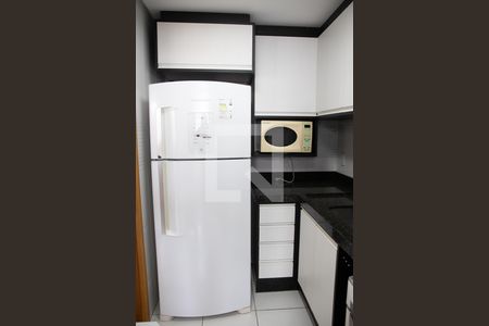 Apartamento para alugar com 76m², 2 quartos e 2 vagas Apartamento para alugar com 76m², 2 quartos e 2 vagasCozinha e Área de Serviço