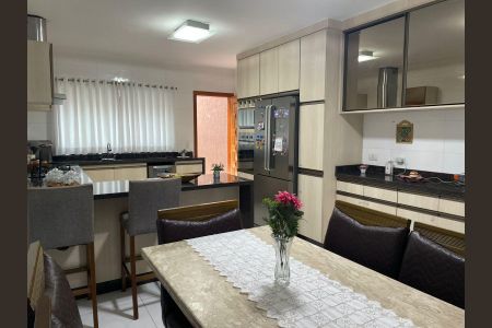 Cozinha de casa à venda com 4 quartos, 170m² em Vila Invernada, São Paulo