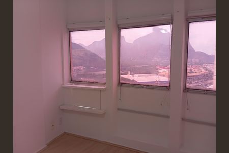 Sala de apartamento para alugar com 1 quarto, 35m² em Barra da Tijuca, Rio de Janeiro