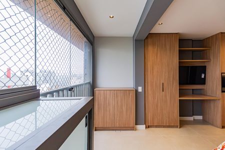 Varanda de kitnet/studio para alugar com 1 quarto, 27m² em Cidade Monções, São Paulo