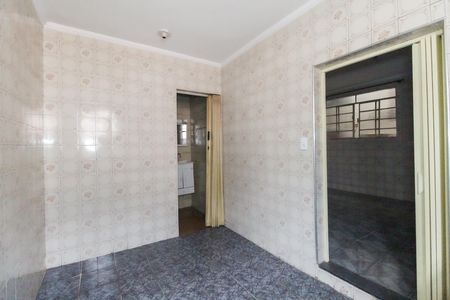Casa para alugar com 55m², 1 quarto e sem vaga Casa para alugar com 55m², 1 quarto e sem vagaCozinha