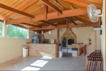 Casa de condomínio à venda com 120m², 3 quartos e 2 vagas Casa de condomínio à venda com 120m², 3 quartos e 2 vagasÁrea comum - Churrasqueira