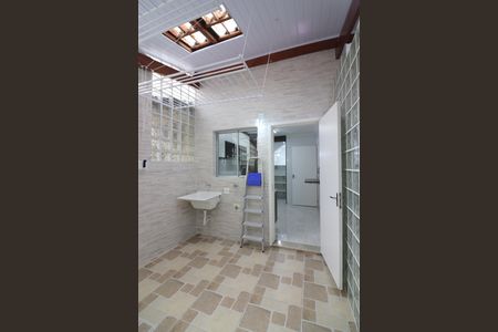 Casa de condomínio à venda com 120m², 3 quartos e 2 vagasÁrea de Serviço