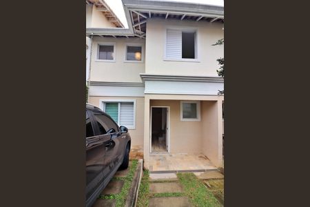 Casa de condomínio à venda com 120m², 3 quartos e 2 vagasFachada