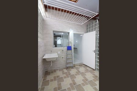 Casa de condomínio à venda com 120m², 3 quartos e 2 vagasÁrea de Serviço