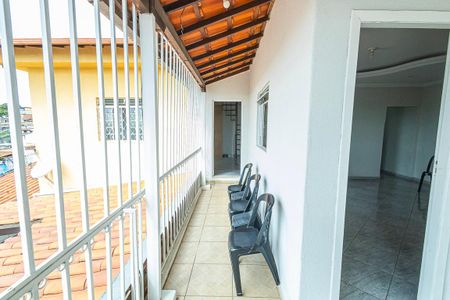 Casa para alugar com 200m², 4 quartos e 3 vagas Casa para alugar com 200m², 4 quartos e 3 vagasVaranda 2